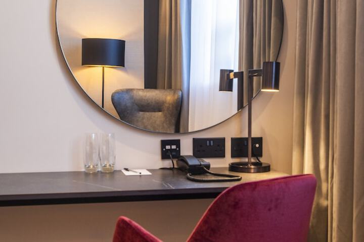 Room 5 of 21