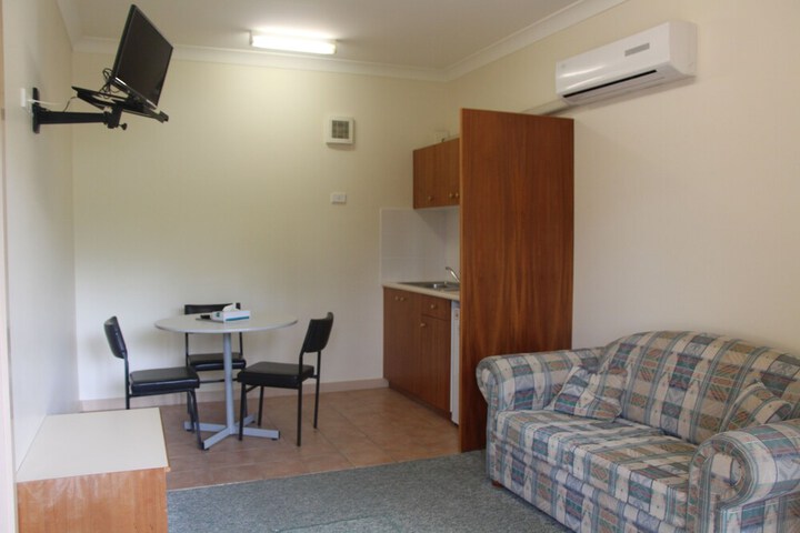 Room 27 of 49