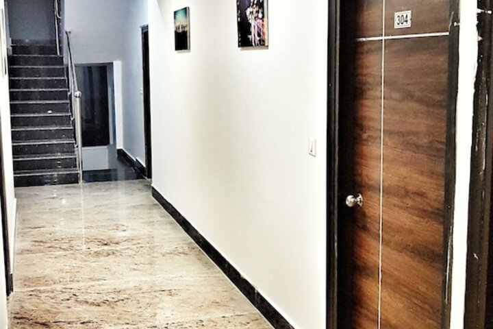 Ballroom/Hall 65 of 74