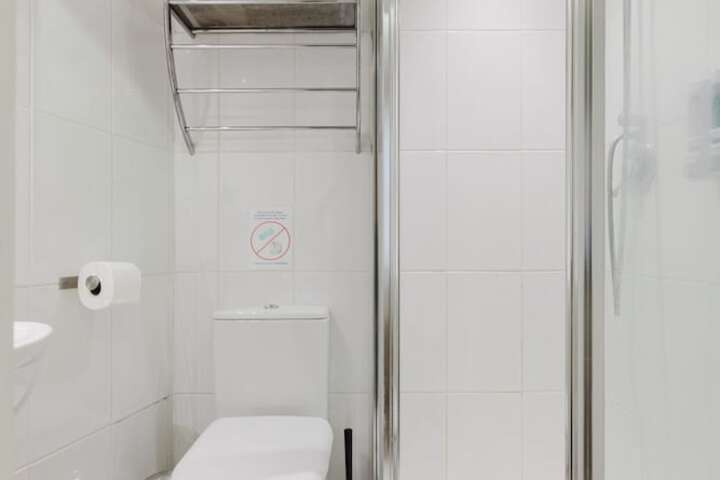 Room 82 of 107