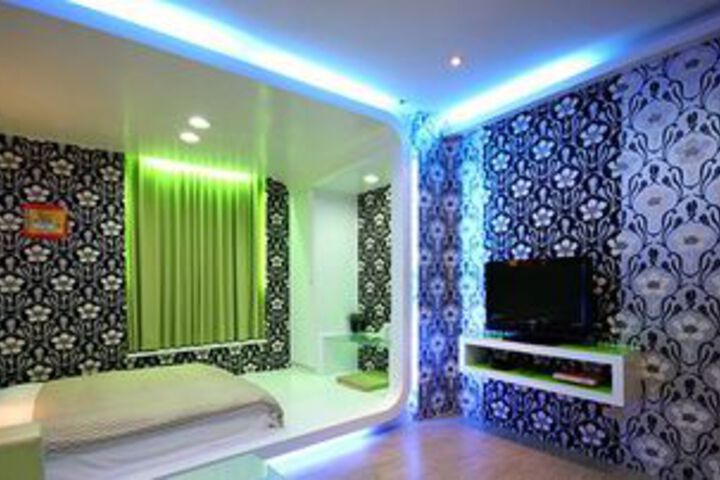 Room 46 of 89