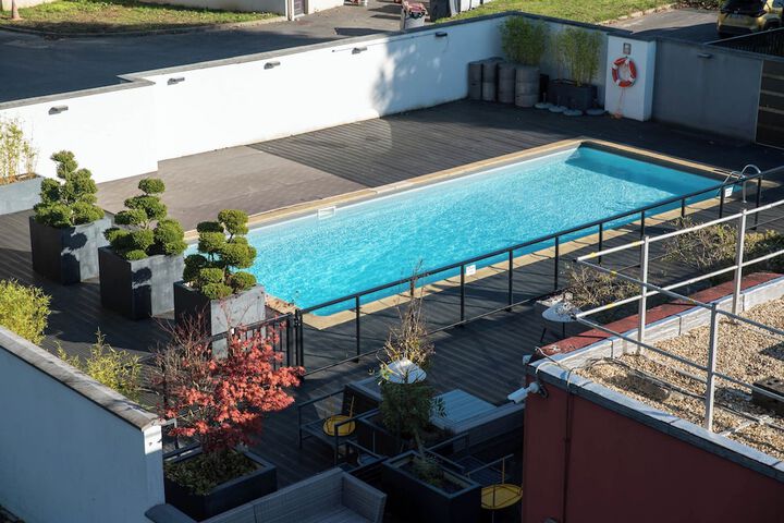 Pool 52 of 92