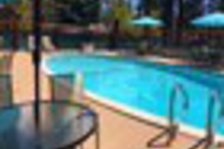 Pool 290 of 462