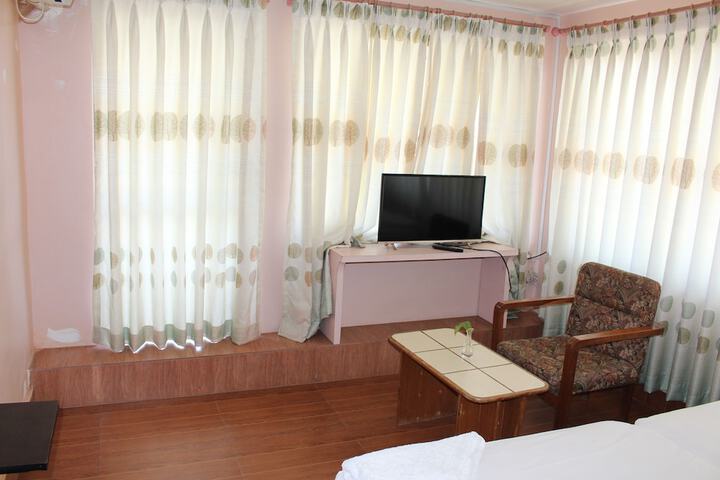 Room 27 of 61