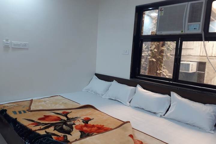 Room 17 of 23
