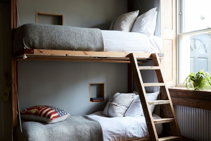 Room 7 of 115
