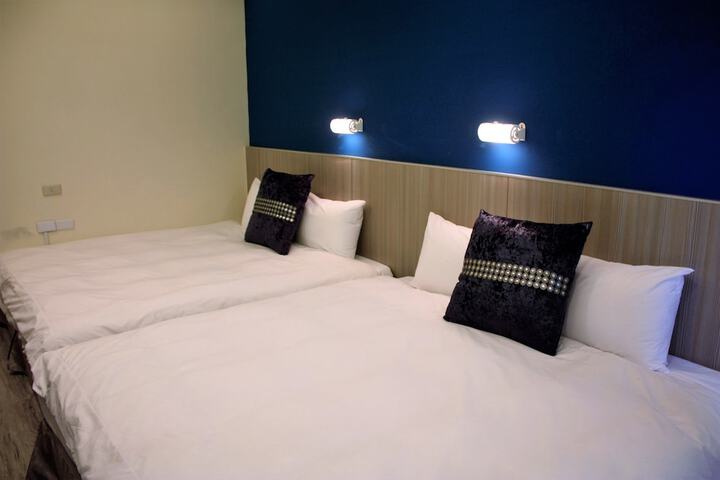 Room 6 of 58