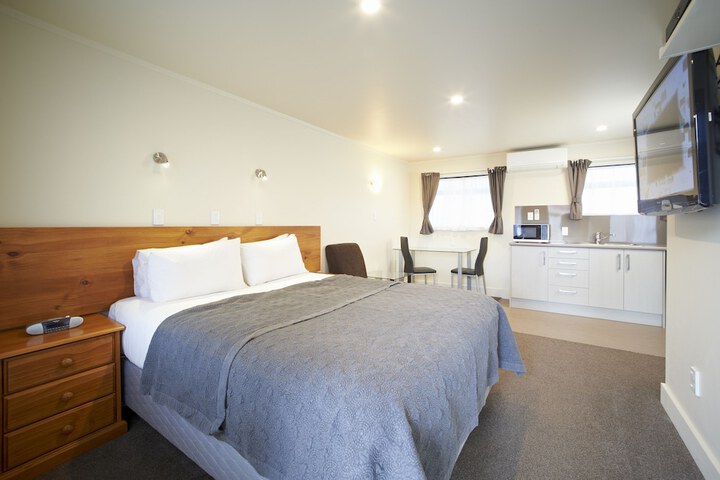 Room 10 of 36