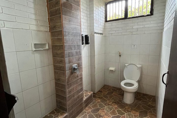 Room 30 of 43
