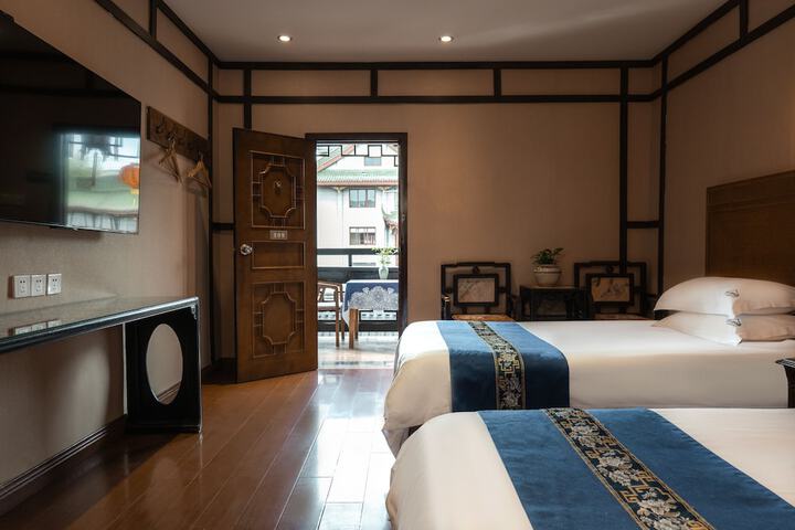 Room 30 of 137
