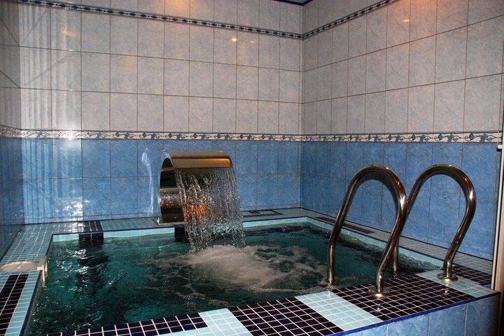 Pool 36 of 63