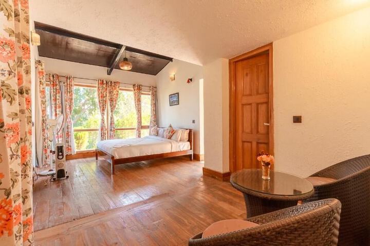Room 12 of 30