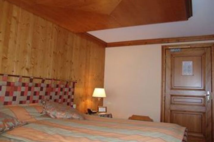 Room 15 of 21