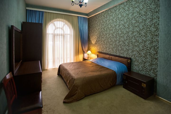 Room 4 of 31