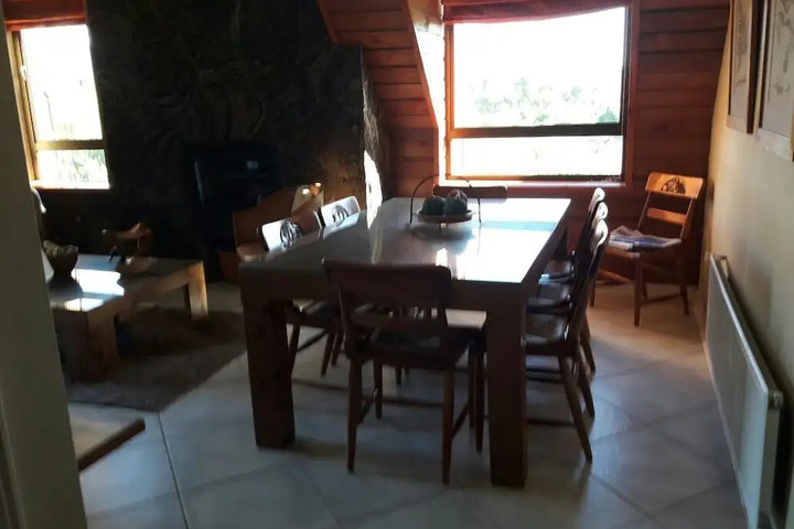 Dining 17 of 21