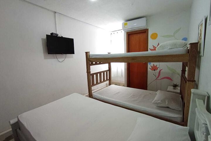 Room 7 of 11