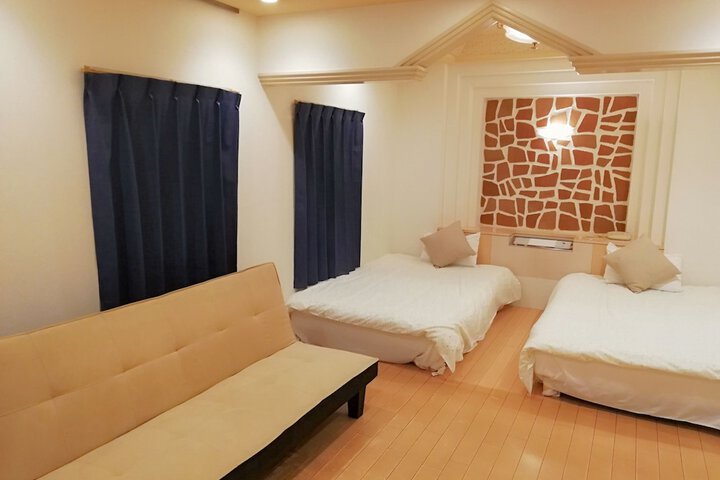 Room 28 of 62
