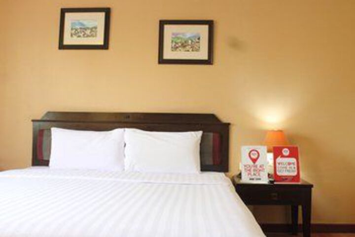 Room 4 of 11