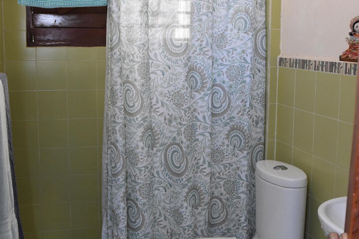 Room 14 of 32
