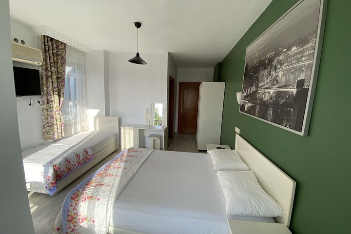 Room 10 of 45