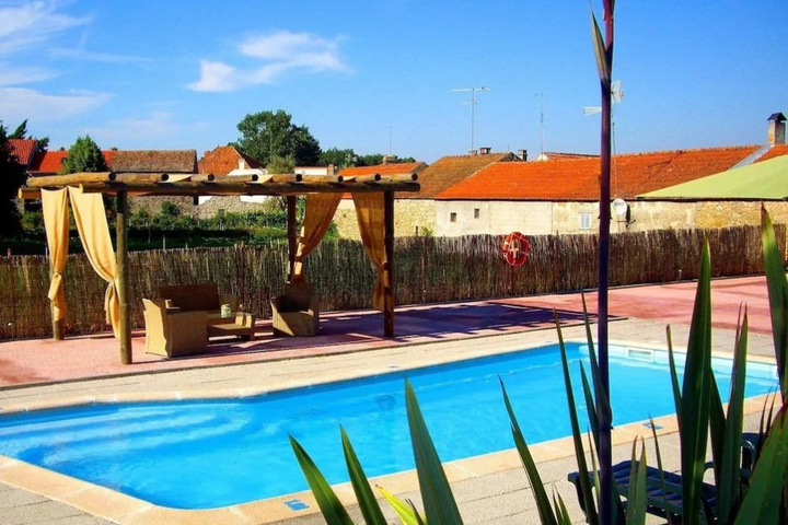 Pool 7 of 9