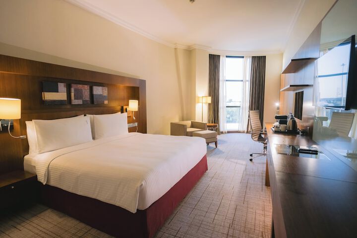 Room 2 of 90