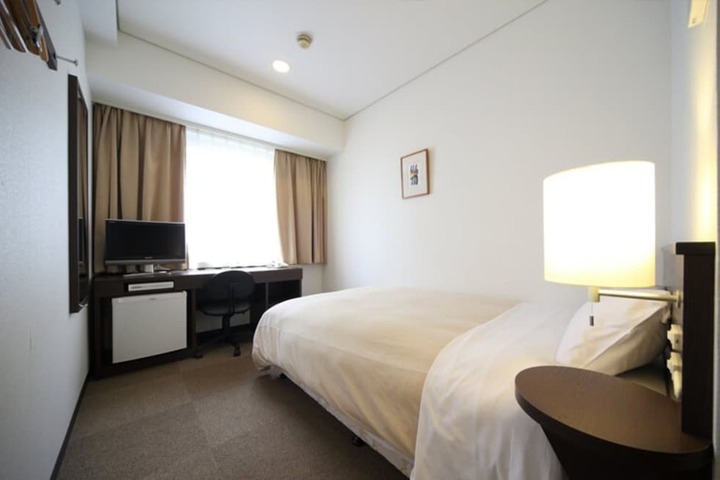 Room 8 of 43