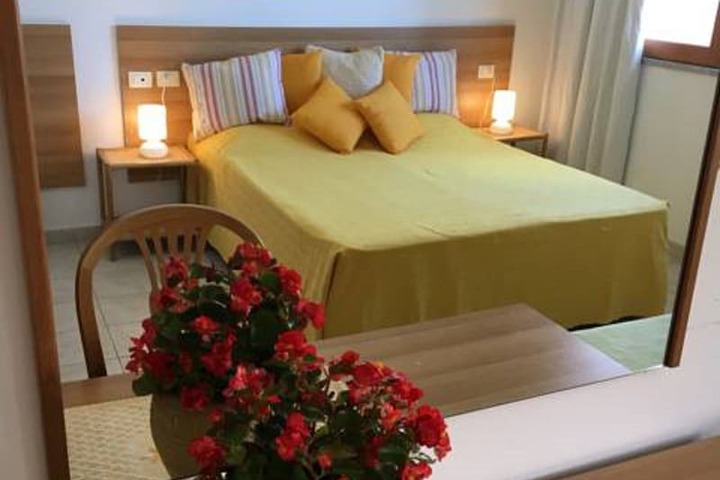 Room 15 of 126