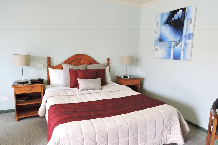 Room 4 of 30