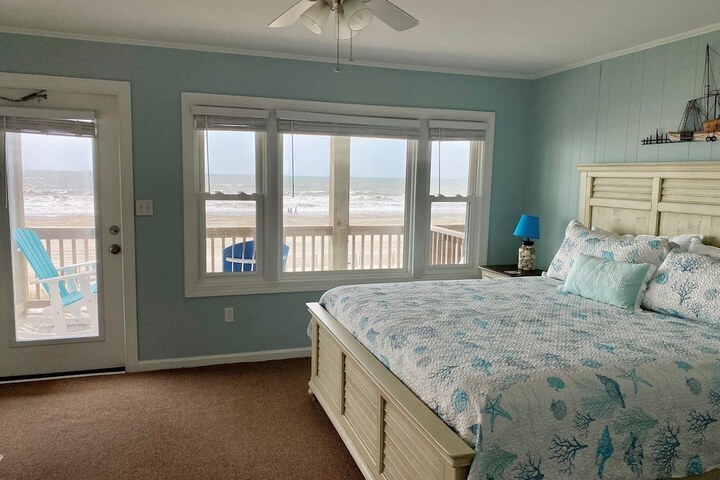 Room 11 of 38