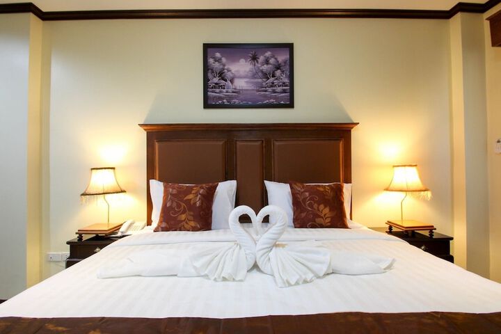 Room 10 of 51