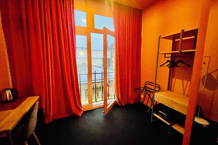 Room 65 of 116