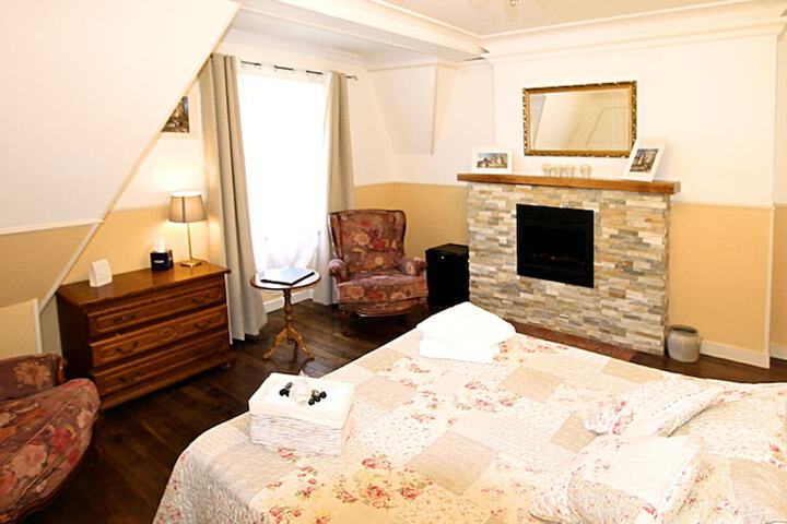 Room 4 of 45