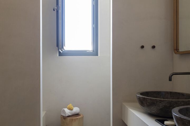 Room 43 of 53