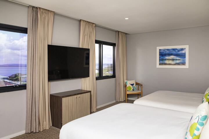 Room 41 of 102
