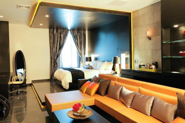 Compact Double Bed (2 of 16)