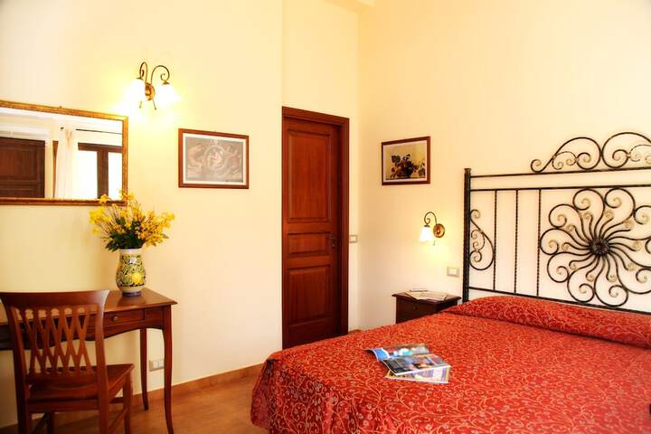 Room 5 of 46