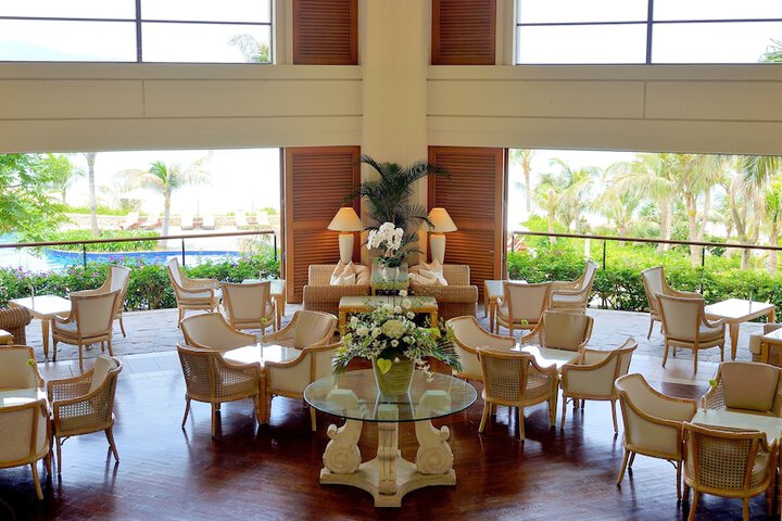 Dining 76 of 108