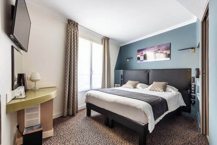 Room 40 of 64
