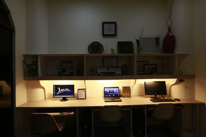 Business Center 78 of 89