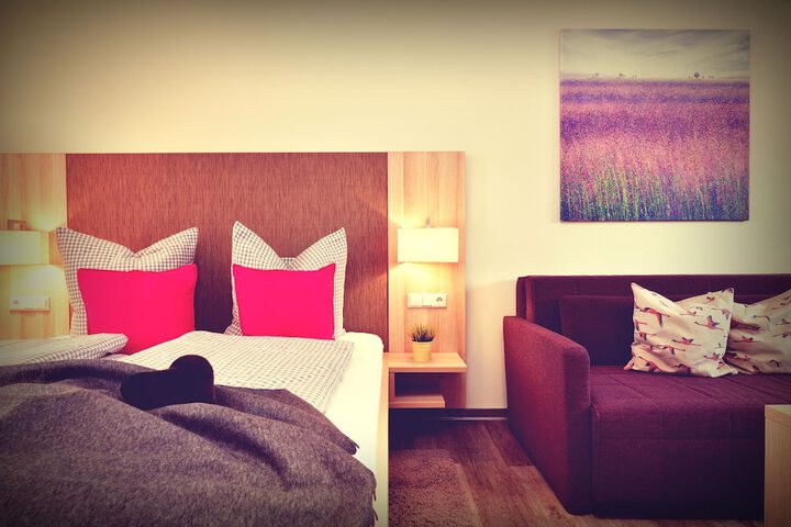 Room 12 of 75