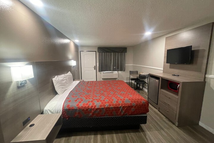 Room 5 of 21