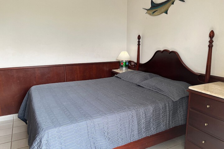 Room 18 of 487
