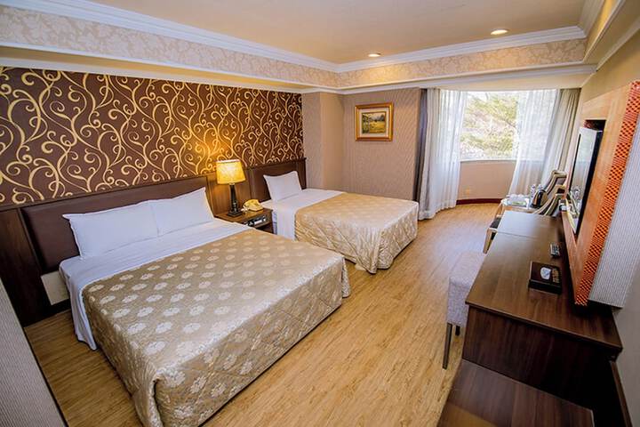 Room 15 of 39
