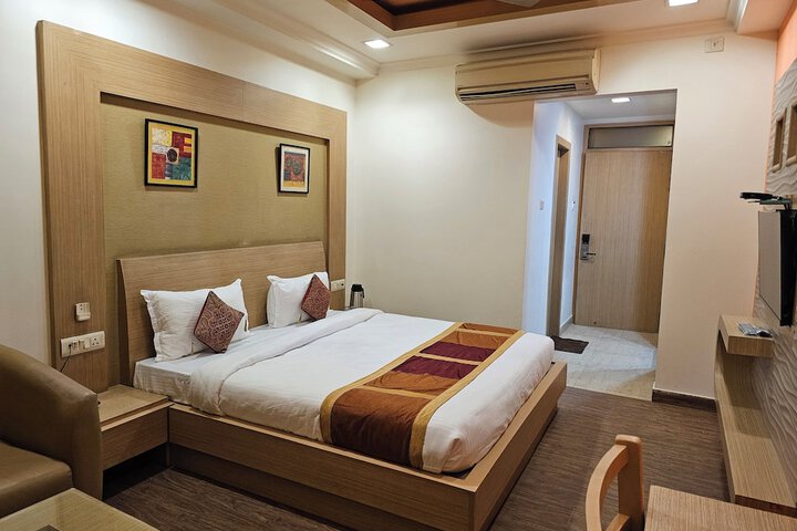 Room 6 of 23