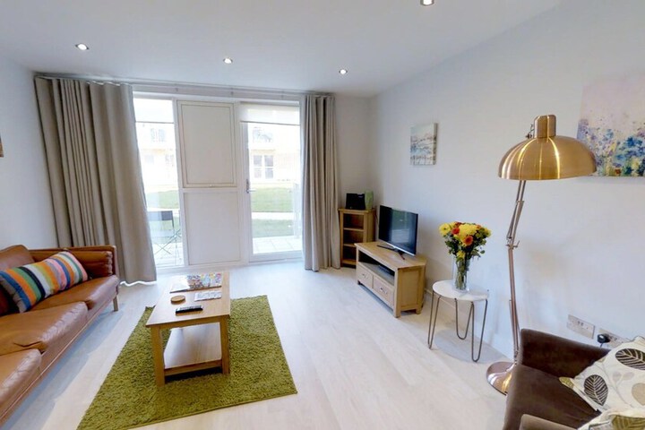 Room 11 of 20