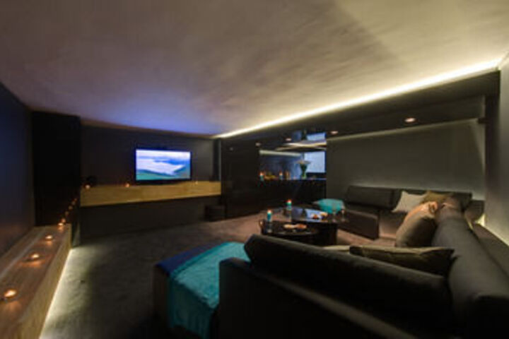 Room 32 of 40