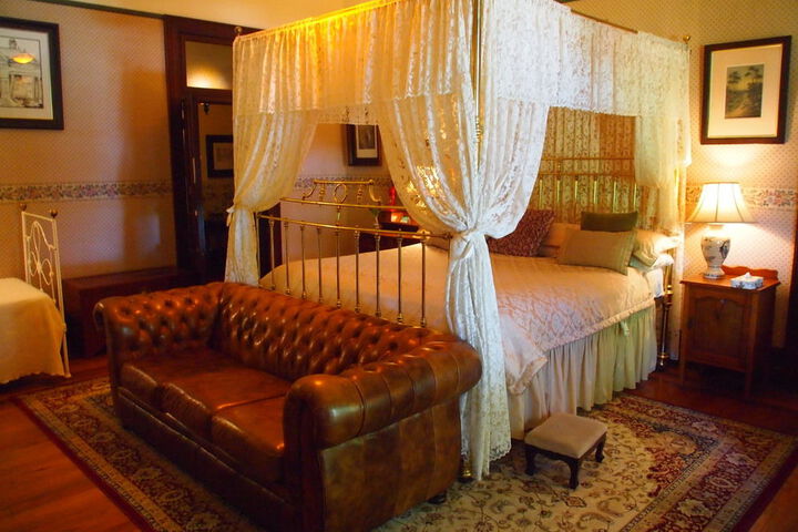 Room 16 of 85