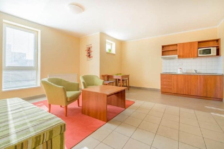 Room 11 of 21