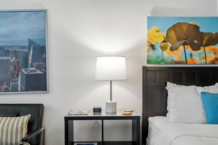 Room 27 of 201